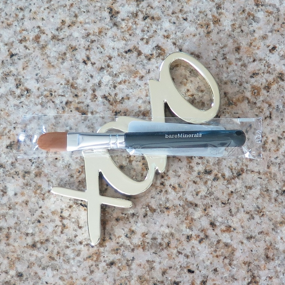 BARE MINERALS Maximum Coverage Concealer Brush